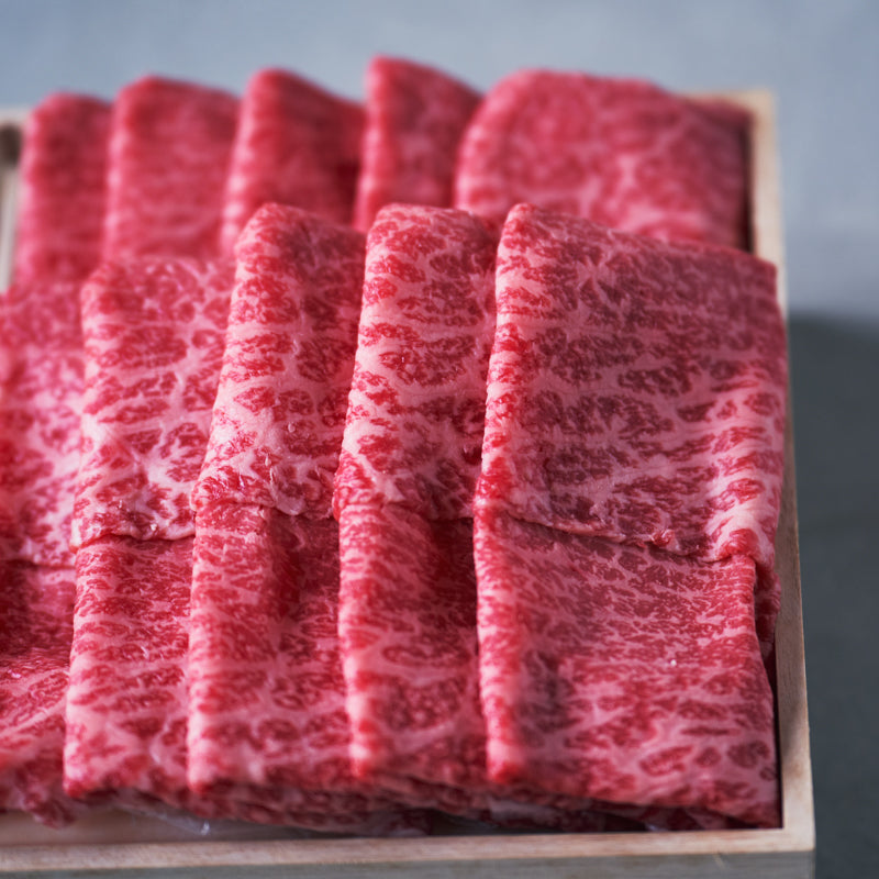 しゃぶしゃぶ用:国産黒毛和牛(モモ)日山のぽん酢付き【折詰】800g アップ