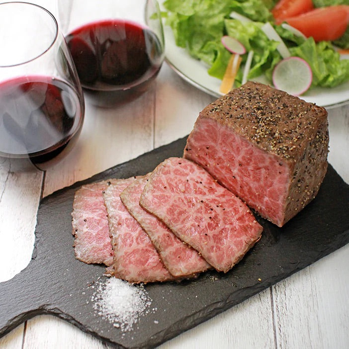 国産黒毛和牛：ローストビーフ300g×2個セット【折詰】調理イメージ１